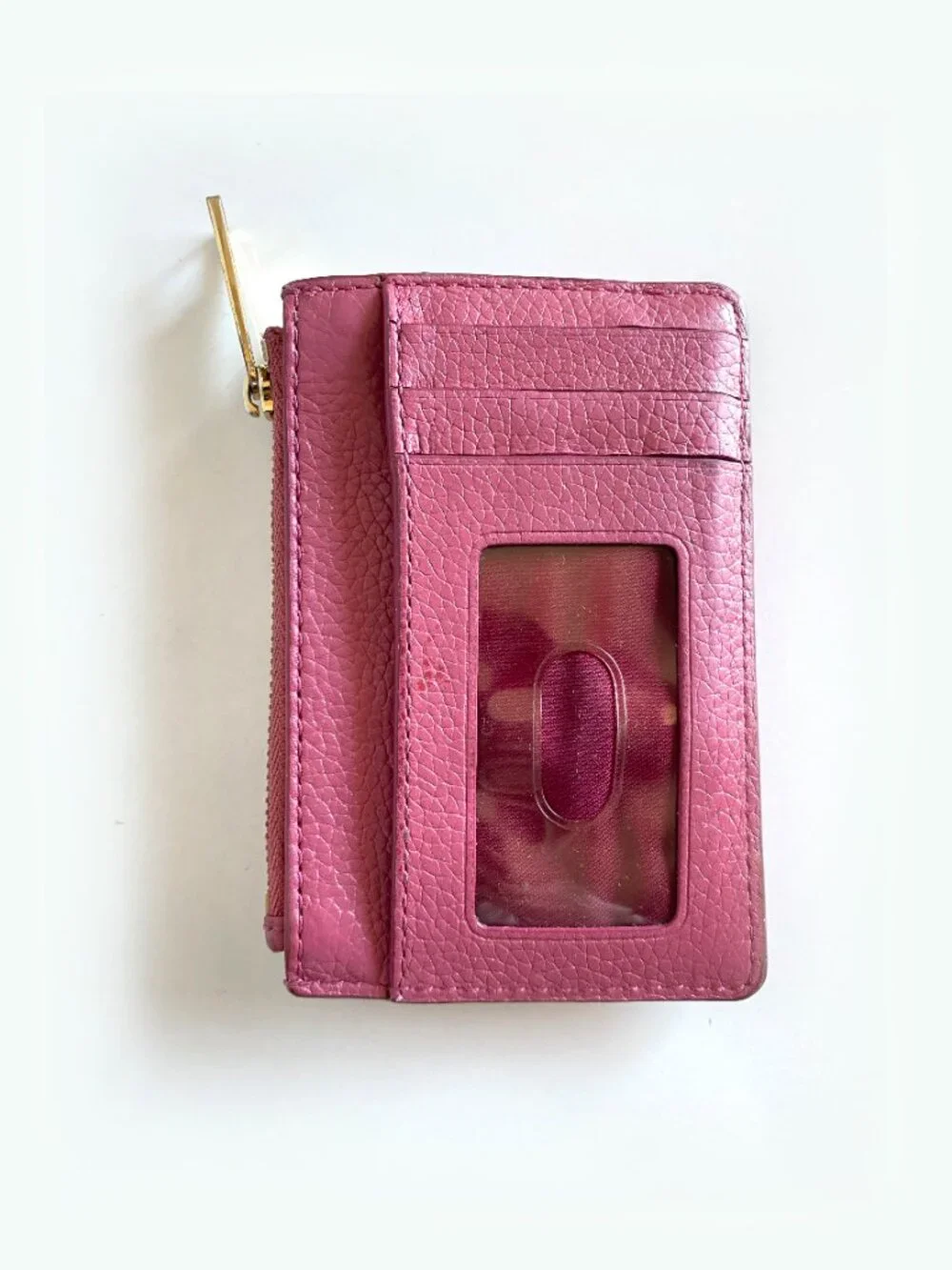 Marc Jacobs minor signs
